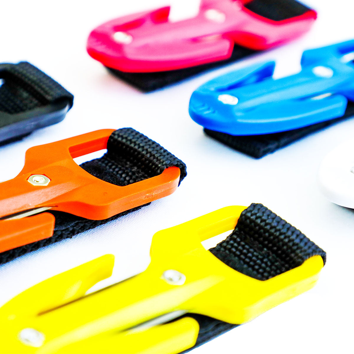 Dual-blade Line Cutter